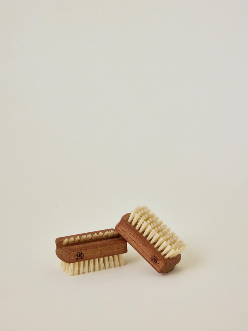 Travel Nail Brush