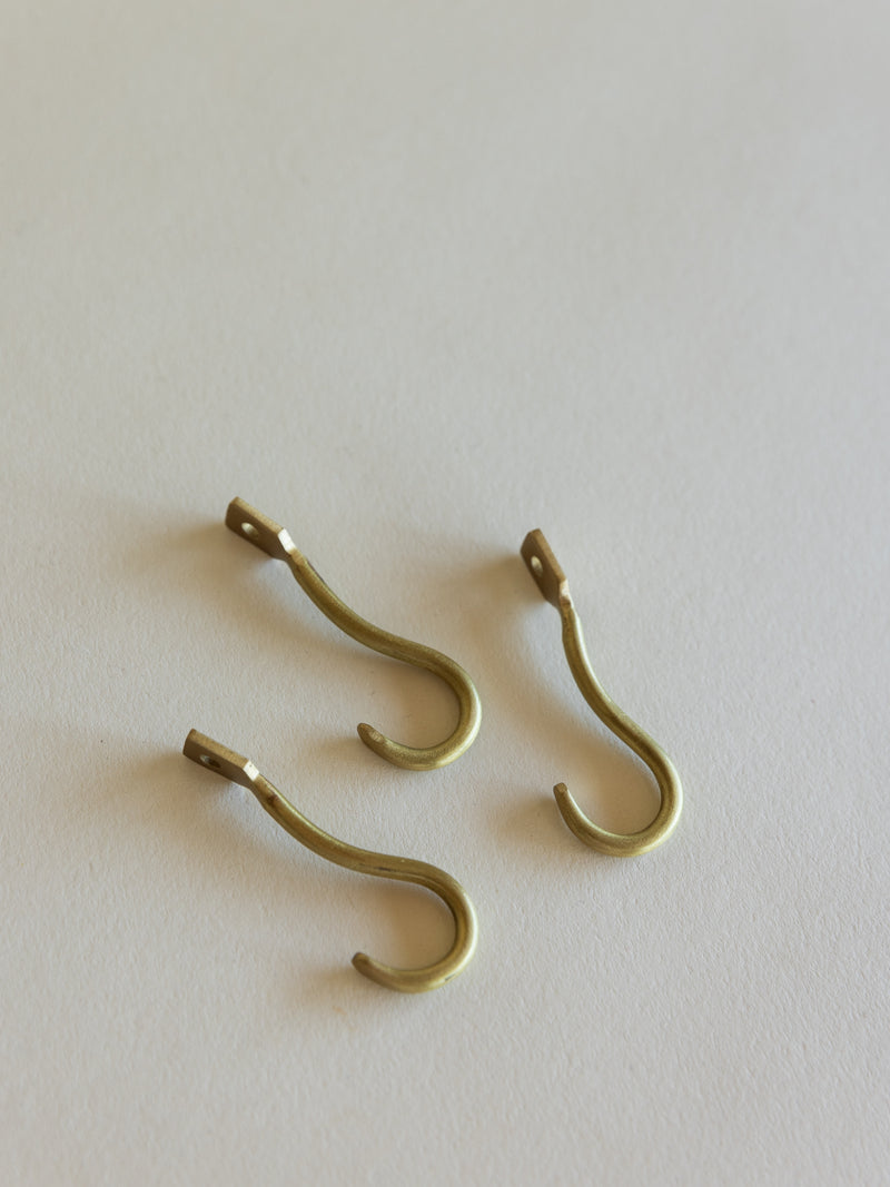 Curvature Hooks