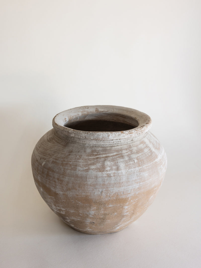 Blanca Terracotta Pot