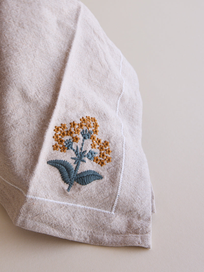 Floral Embroidery Napkin Set