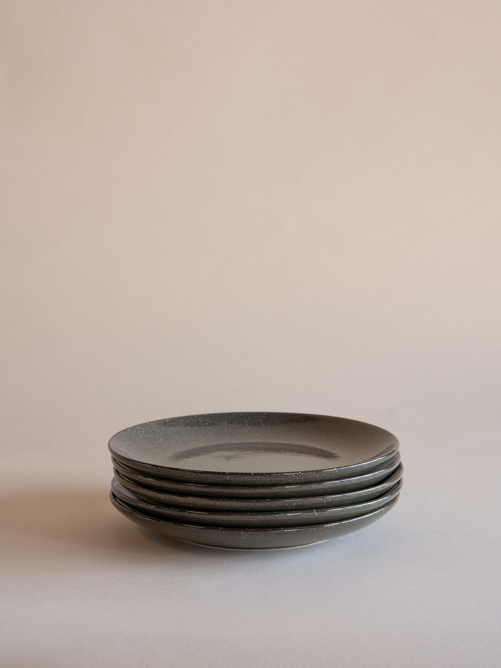 Ezra Dinnerware